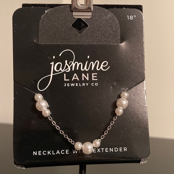 Jasmine Lane Pearl Necklace With Chain